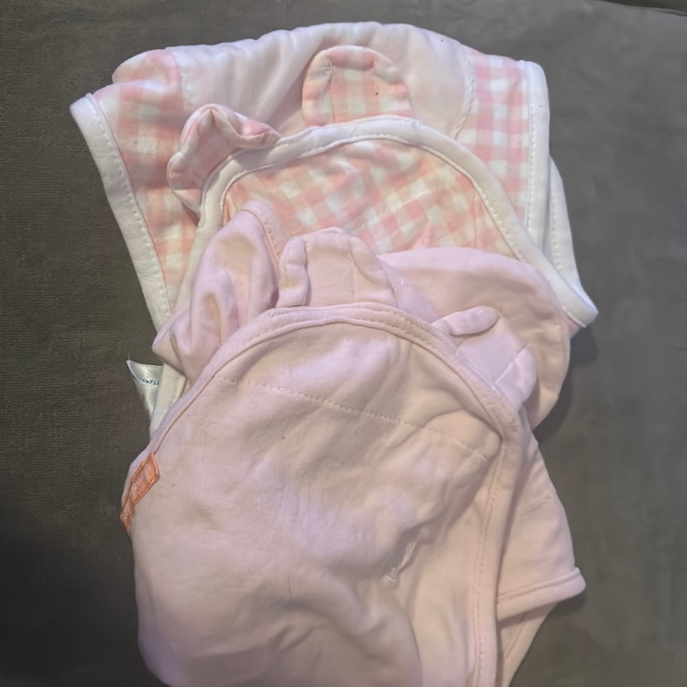 2 swaddle me Velcro swaddles